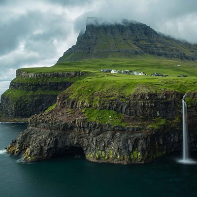 Водяной знак на фотографиях можно поменять в любой момент просто загрузив новую картинку в админке